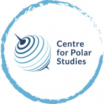 Międzynarodowa Środowiskowa Szkoła Doktorska przy Centrum Studiów Polarnych w UŚ w Katowicach (MŚSD) ma za zadanie wzmocnienie możliwości rozwoju badań naukowych młodej generacji naukowców na najwyższym poziomie.