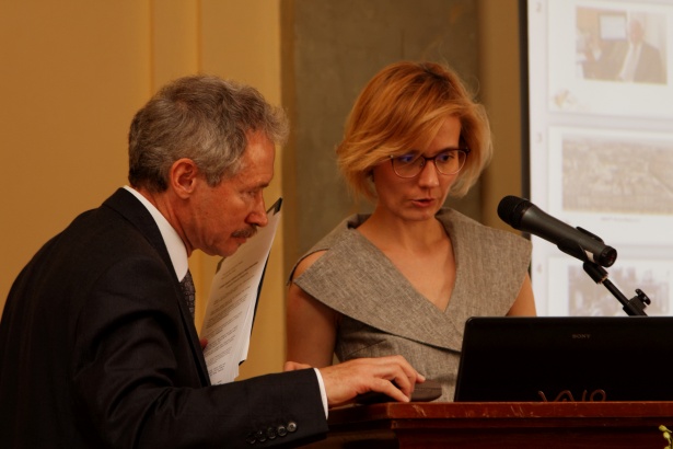 od lewej prof. Zbigniew Czechowski i Pani Agata Szczegielniak-Kwaśniak